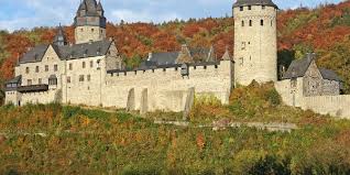 Located at 2311 treasury dr se cleveland, tn. Von Der Burg Uber Der Lenne Zur Tropfsteinschonheit In Der Grune Wanderung