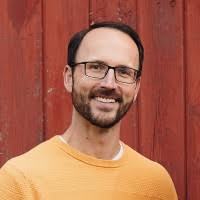 Studio Tom Information