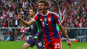 Der sonst so souveräne rückhalt erwischte einen gebrauchten tag, sah beim ersten und beim zweiten gegentor nicht gut aus. Live Fc Bayern Munich Vs Vfl Wolfsburg Sports German Football And Major International Sports News Dw 22 08 2014
