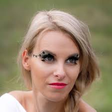 Laura Lea Balanced Cookbook: 120+ Everyday Recipes for the Healthy Home  Cook : Lea, Laura, Randall, Alice: Amazon.de: Books