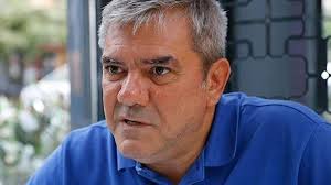 Yılmaz özdil, i̇zmir atatürk lisesi'nin ardından ege üniversitesi basın yayın yüksek okulu gazetecilik bölümünden mezun olmuştur. Yilmaz Ozdil Den Dikkat Ceken Mevlut Cavusoglu Vurgusu Son Dakika Haberleri