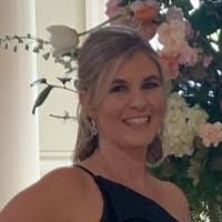 Lindsey Peck's Instagram, Twitter & Facebook