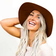 SDH 040: Savvy Solutions to Leaving Your Job with Jocelyn Paonita Pearson —  She Did It Her Way