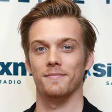 Jake Abel, ¿soltero otra vez?