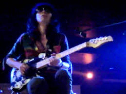 Umur 52 tahun) atau lebih dikenal dengan sapaan abdee slank adalah gitaris berkebangsaan indonesia. Abdee Negara Solo With Full Moon Blues Youtube