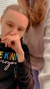 Doris Braddock's Instagram, Twitter & Facebook