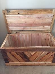 Rustic Pallet Wood Hope Chest Toy Box Entryway By Ruizwoodworks Kidswoodcrafts In 2020 Chests Diy Wood Toy Box Diy Toy Box
