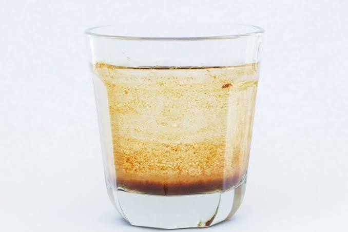 Nước giếng khoan có mùi tanh, màu vàng nâu là do đâu?