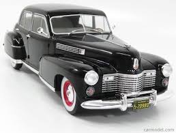 The plushest of the fleetwood interiors are found in the series 75 cars. Mcg Mcg18070 Scale 1 18 Cadillac Fleetwood Series 60 Sedan 1941 Black