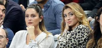 Il est gardien de but de l'équipe de france lors du mondial 2018. Photos Marine Lloris Rachel Legrain Trapani Isabelle Matuidi Les Femmes Des Bleus Supportrices De Choc Face A L Allemagne Pureactu Com