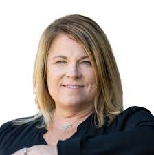 Tara Sisneros's Instagram, Twitter & Facebook