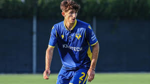 Albo numero 29 della collana thorgal (gazzetta dello sport) pubblicato da rcs quotidiani nel dicembre del 2016 intitolato il morbo blu. Drama In Verona Nachwuchsspieler In Lebensgefahr Serie A Sportnews Bz