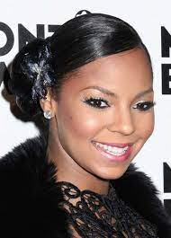 Cute Style For Latin I Like The Eyes Too Black Hair Bun Side Bun Hairstyles Natural Hair Styles For Black Women