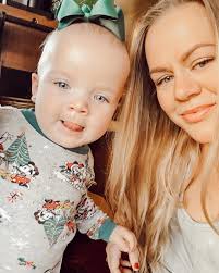 The only thing I will ever need for Christmas is you. 💚 The twinkle in  your eyes brings me all the happiness & joy I could ever pray for.  Charlotte Lenora Rose,