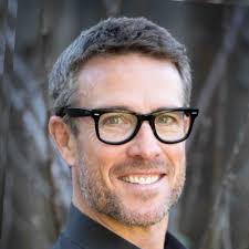 Coldwell Banker Presents Chris Robertson with 2016 International Diamond  Society Award