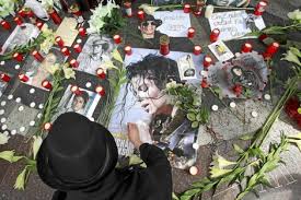 El caso de michael jackson contra el promotor de sus conciertos está ahora en manos de un jurado. La Casa Donde Murio Michael Jackson Vendida Estados Unidos Elmundo Es