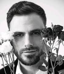 I am falling in love with this this community a little bit more a little  bit more every day of mie life I am so grateful to the entire universe to  connect