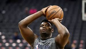Zion williamson signed a 3 year / $30,736,320 contract with the new orleans pelicans, including $30,736,320 guaranteed, and an annual average salary of $10,245,440. Nummer Eins Pick Zion Williamson Vor Nba Debut