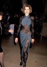 Founded by geena davis, our institute is ending unconscious gender bias in media❤️ because we believe if they can see it, they can be it⭐️ #seeitbeit linkin.bio/gdigm. Pin By John Yost On Geena Davis Golden Globes Red Carpet Red Carpet Dresses Best Fashion