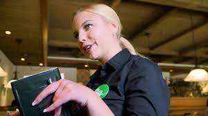 The national average salary for olive garden host is $25,226 per year in united states. Hourly Jobs Olive Garden