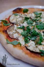 Pizza A L Aubergine A La Feta Et Au Basilic Piratage Culinaire Pate A Pizza Facile Pizza Pizza Legume