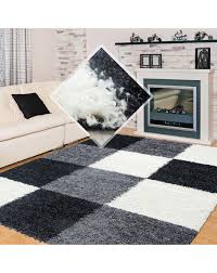 Wählen sie einen großen rechteckigen teppich in der größe 160 x 230 cm, um ihn unter ein ecksofa und einen couchtisch zu legen. Hochflor Langflor Wohnzimmer Shaggy Teppich Kariert Schwarz Weiss Grau Grosse 60x110 Cm
