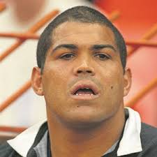 Fynn en kie gee die Sharks meer byt