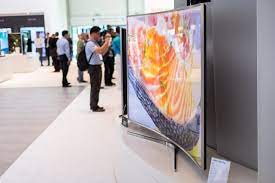 Samsung Curved Suhd Un88js9500 Is More Expensive Always Worth It Life Pictures Samsung Huge
