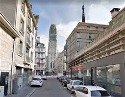 Seine Maritime Grievement Blessee En Sautant Par La Fenetre A Rouen Un Homme Interpelle