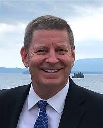 Lara Walden's Instagram, Twitter & Facebook