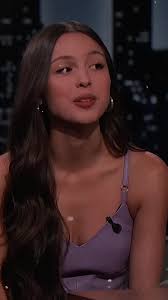 Olivia Gift Box Charm