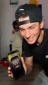 MON DEMI-FRÈRE M'A RELOOKÉ ??? Vous pensez quoi du résultat ? D'ailleurs  j'ai aussi relooké @donovan.haessy alors allez voir sur son compte  c'estttt….🤣