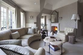 The Half Circle Sofa Can Add Shape To A Boring Rectangle Of A Room It Can Complement The Natural Sofa Design Minimalist Living Room Living Room Design Modern