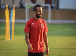 أعلن أمير توفيق مدير التسويق والتعاقدات بالنادي الأهلي التعاقد رسميا مع محمد مجدي قفشة لاعب بيراميدز لمدة خمس سنوات مقبلة. Ù‚ÙØ´Ø© Ø£Ù‡Ø¯ÙŠ Ø£ÙˆÙ„ Ø£Ù„Ù‚Ø§Ø¨ÙŠ Ù…Ø¹ Ø§Ù„Ø£Ù‡Ù„ÙŠ Ù„ÙˆØ§Ù„Ø¯ÙŠ