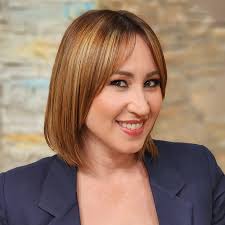 Friday Feeling! El cuidado de mi cabello está en manos de  @grisellegarciasalon Makeup: Me 😀