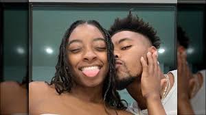 What To Know About Simone Biles' Relationship With Jonathan Owens