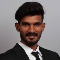 90+ perfiles de «Naik»