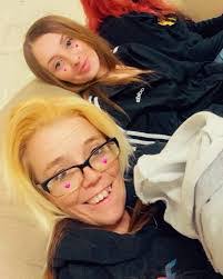 Nicole Secrest's Instagram, Twitter & Facebook