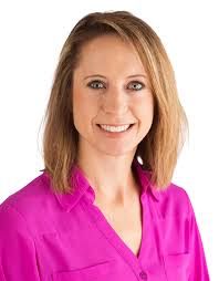 Danielle Lindsey's Instagram, Twitter & Facebook