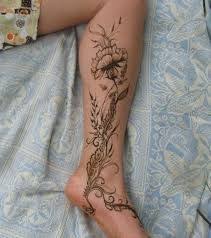 Le tatouage fleur est très populaire ces derniers temps parmi les femmes et les hommes. Epingle Sur Tatoo