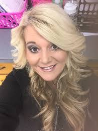 Shellie Reynolds's Instagram, Twitter & Facebook