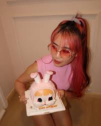 I've never have any high expectations for my birthday every year but I'm so  blessed to have lovely people around me 😭 I'm utterly surprised when  @conniedesirae presented the dumb looking CryBaby