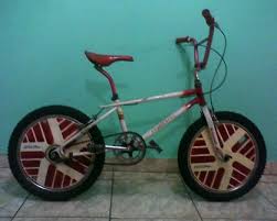 Caloi Cross Extra Light Aro 20 Outro Sonho De Consumo So Que Essa Eu Tive Era Por Volta De 1985 Ou 86 Caloi Cross Aero Free Achei Um Similar Da Caloi Cross Bicicletas Antigas Bicicletas