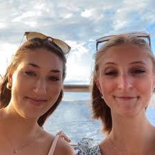 Olivia Moll's Instagram, Twitter & Facebook