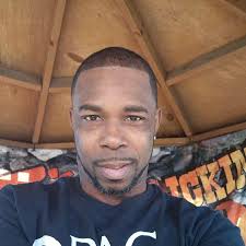 Gladys Johnson Knight, 79 Gladys Johnson Knight died October 3, 2025. She  was born July 24, 1946 in Sebring, Florida to Irvin “Groover” Johnson and Flossie  Hicks. A longtime resident of Okeechobee,