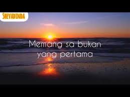 Haruskah aku terima cinta kasih darimu yang selama ini diriku rasakan didalam hidupku apakah kau tak menyesal bila mencintaiku karena yang kau dapat bukan yang pertama. Memang Sa Bukan Yang Pertama Shevadinda Youtube