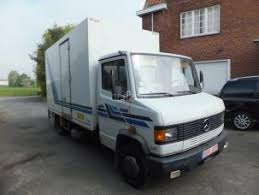 Fourgon Avec Parois Et Toit Rigide Mercedes Benz 609d Occasion A Vendre Ocazoo