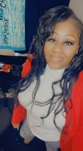 Monique Burks (@MsMoniqueBurks)