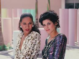 Check out our huge 80s fashion picture gallery here. Fashion Trends From The 80s That Should Never Come Back