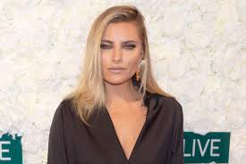 Thomalla was born in pforzheim, germany to a polish family originally from opole. Sophia Thomalla Heisse Pose In Latex Das Steckt Dahinter Gala De
